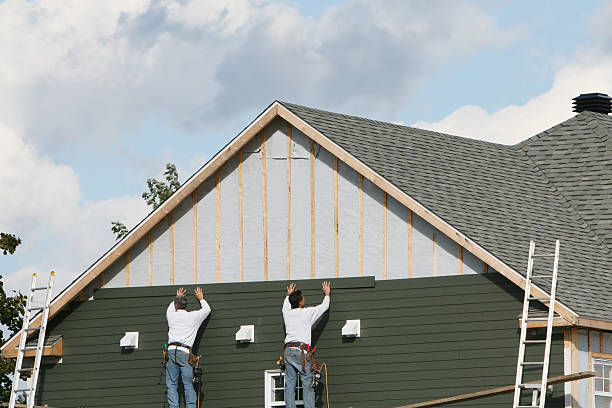 Professional Siding Replacement technician working in Thurmond, NC